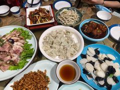 乾隆肘子-梅飞酒家(桑园路店)