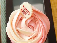 双莓红丝绒纸杯蛋糕-Pantry's Best派悦坊蛋糕(K11购物艺术中心店)