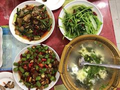 -乡土特色.冷锅鱼.牦牛肉汤锅