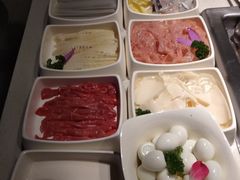 -海底捞火锅鲜切牛肉主题店(长寿路店)