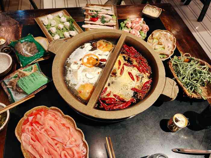 莽石匠老火锅(城北直营店)-"到北碚和朋友见面,朋友推荐了这家火锅店