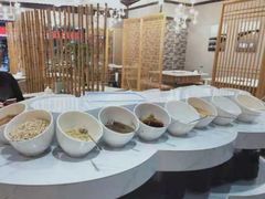 自助调料区-屋头串串(新街里店)