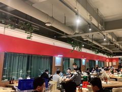 大堂-永红源啤酒·烧烤·海鲜·大排档(青特城店)