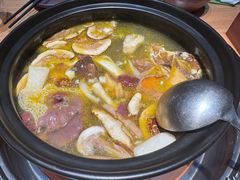 -一朵菌·野生菌探索家火锅(南亚店)