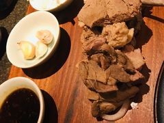 滩羊手抓肉-丝路金桃·新疆菜(徐汇店)