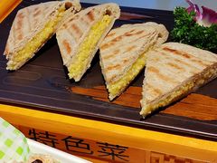 青稞小米饼-品味泸沽湖•民族特色菜(大落水店)