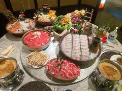 金汤花胶清远鸡锅-ONE FULL 古董港式海鲜火锅