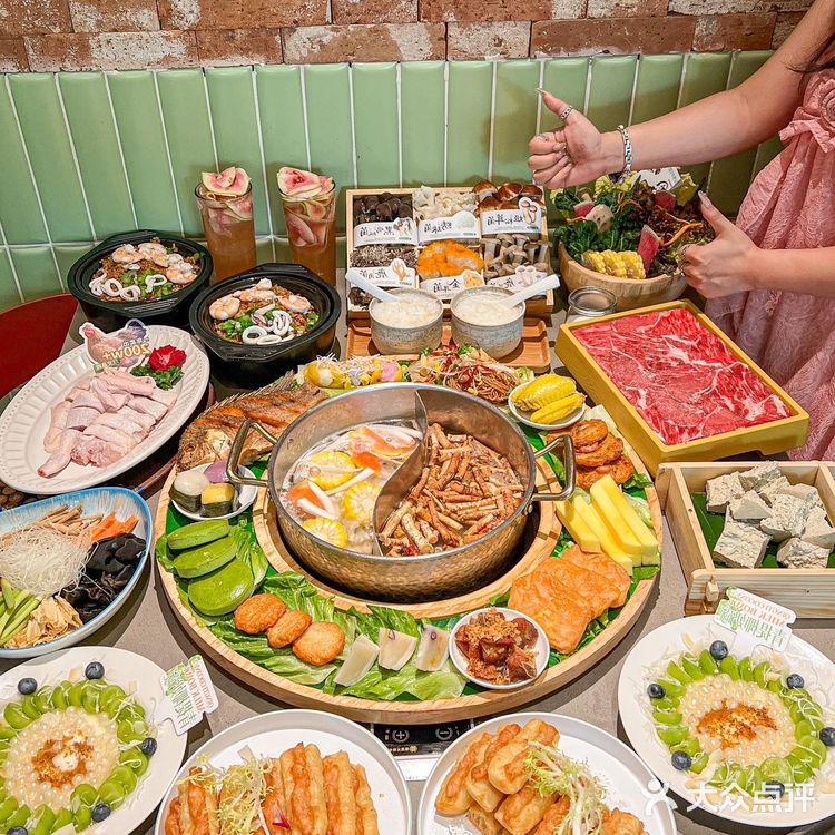 三亚椰子鸡天花板被我挖到!这口鲜到尖叫的三亚美食谁懂啊!