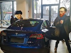 -TESLA 特斯拉(上海太古汇体验店)