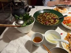 -初蓉丨遇见新川菜(亲贤街荣耀店)