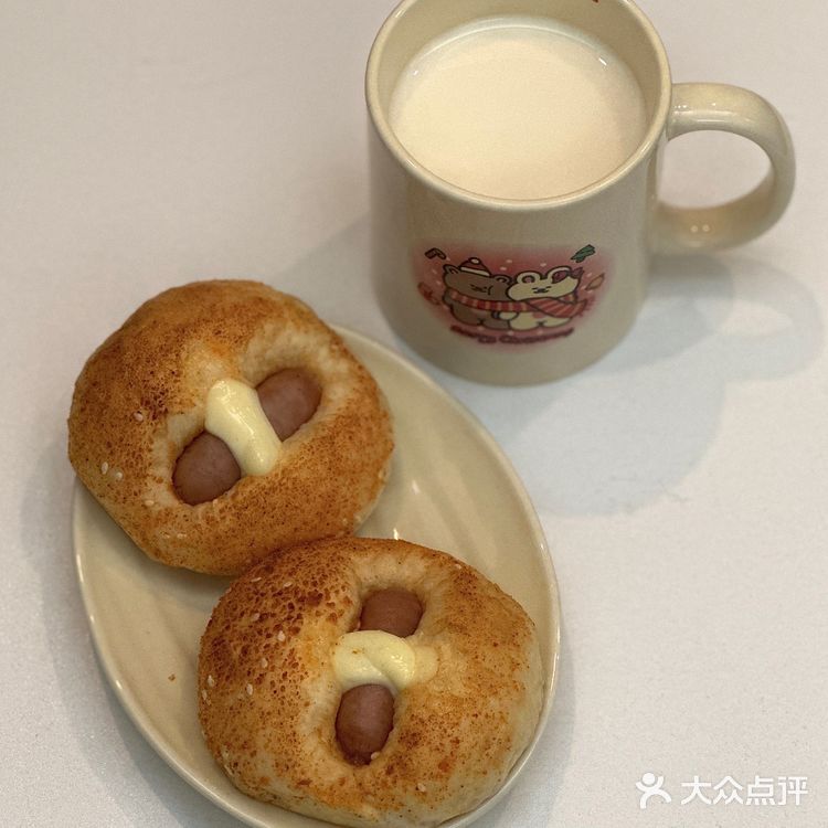 汕头｜这家面包店的黑芝麻爆浆吐司好吃到无语…… 