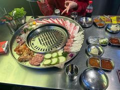 -哈哈碳都·牛肋条无限自助烤肉(台江万达店)