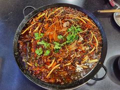 -鸿顺老铁锅美蛙鱼府(解放碑店)