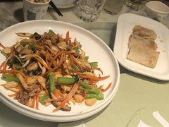 -梁家大院•农家菜(昆山会展中心店)