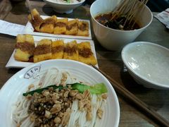 -蓉李记成都名小吃(二七万达店)