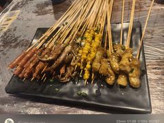-老街烧烤大排档·地道湖北菜·龙虾馆(汉口火车站店)