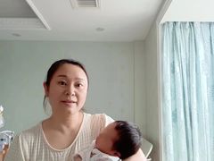 -爱的果实月嫂育婴师(世纪东方店)