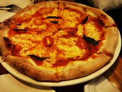 玛格丽塔基本披萨-La Tavernetta(Bar à Vin)(乌鲁木齐路店)