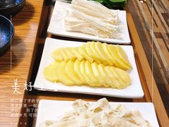 -陆记牛庄·碳锅龙虾烧烤(爱上花园店)