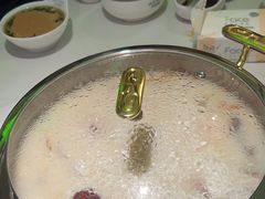 -洪氏嗨捞·广东猪肚鸡·椰子鸡火锅(西咸万象城店)