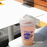 粉粉的蔻蔻椰｜阳光下真的好治愈.