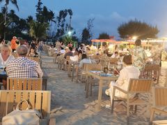 -亚龙湾希尔顿自助餐厅·海鲜·烧烤·沙滩BBQ·现场乐队