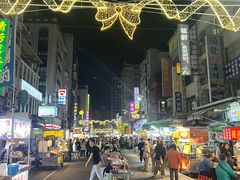 -六合夜市