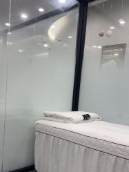 -苗方清颜专业祛痘·皮肤管理