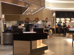 -亚龙湾希尔顿自助餐厅·海鲜·烧烤·沙滩BBQ·现场乐队