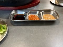 -围炉肉舍•炭烤活鳗•丹东海鲜烤肉(步行街店)