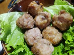 贵阳脆哨丸子-黔有有贵州酸汤夺夺粉火锅(五味十字店)