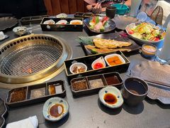 -铭牛烧肉·和牛海鲜自助(高新月牙湖店)