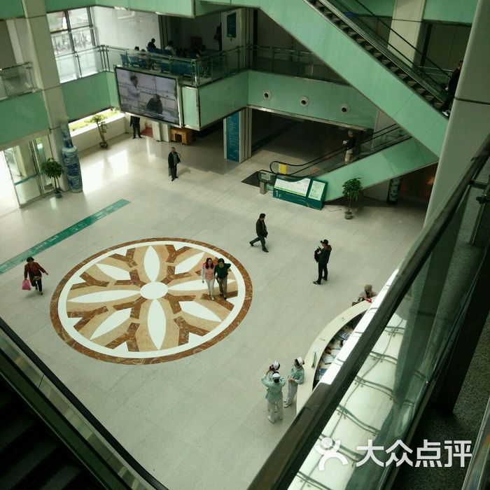 包含中国人民解放军第一八一医院（桂林漓江医院）黄牛挂号合理收费的词条
