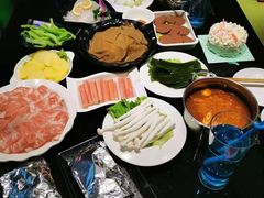 -唯爱KTV聚会餐厅(仙林东城汇店)