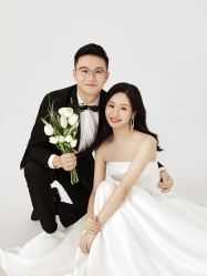 -樱花婚纱摄影