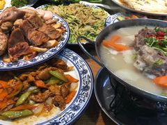 -快乐老家三鲜饺子东北菜(南六中路店)