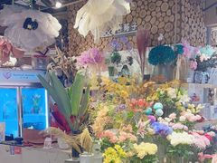 -谷莠子花艺气球派对·绿植造景·花艺沙龙(东海缤纷天地店)