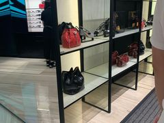 -CHANEL(恒隆广场店)