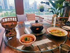 豆花肥牛-时光乌托邦空中花园餐厅川味·融合菜(幸福广场店)
