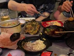 -何师烧烤·香辣蟹·川菜·30年老品牌(太古里旗舰店)