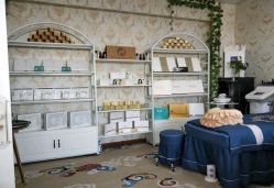 -阿茹娜美容会馆