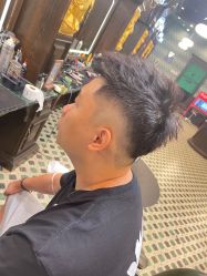 -海文先生国潮烫染男士理发馆