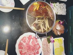 -唯爱KTV聚会餐厅(仙林东城汇店)