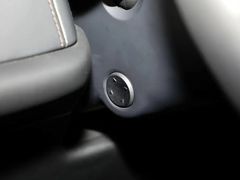 -理想汽车(世纪汇店)