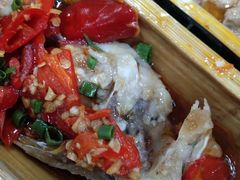 竹筒剁椒蒸鱼头-胡须哥网红竹筒菜