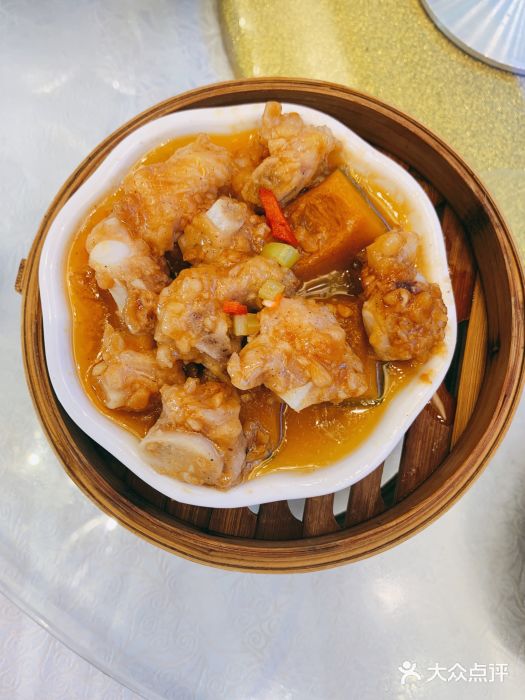 皇马假日醉海南大酒店·假日一品派茶楼(秀英店)金银蒜蒸排骨图片