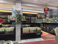 -鹏城人家海鲜酒家·23年老字号(较场尾店)