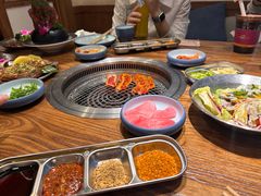 -明洞阿姨·韩式酱蟹烤肉·创意料理(三元桥店)