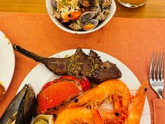 -亚龙湾希尔顿自助餐厅·海鲜·烧烤·沙滩BBQ·现场乐队