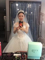 -艾米丽婚纱礼服